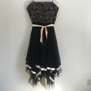 Bari Jay Cream & Black strapless dress size 11